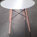 mesa torre en almacén