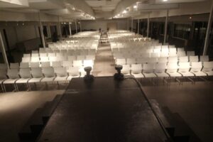 sillasclip en blanco formato teatro